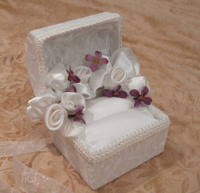 Treasure chest ring box with purple flowers