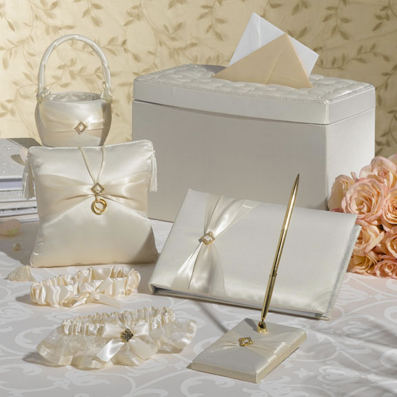 Ivory Diamond Wedding Set with gift card box