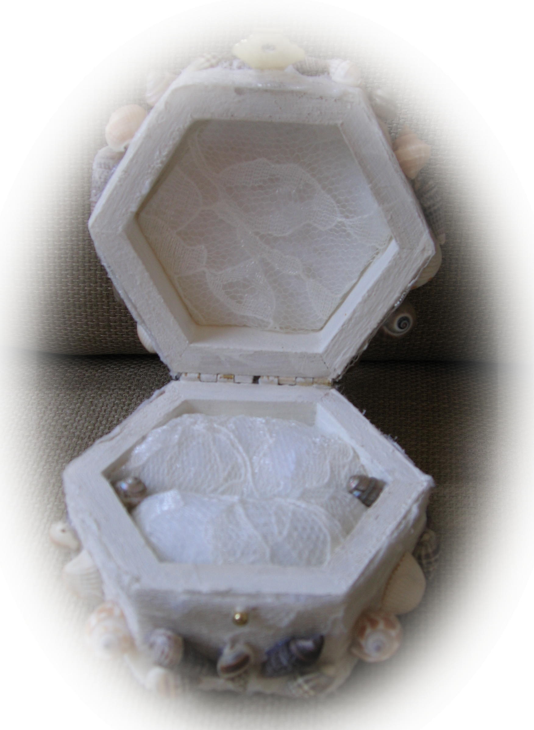 beach theme ring box shown open