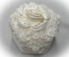 Ivory rose engagement presentation  box